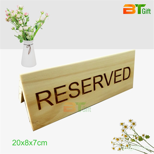 Bảng gỗ Reserved, Bàn đặt