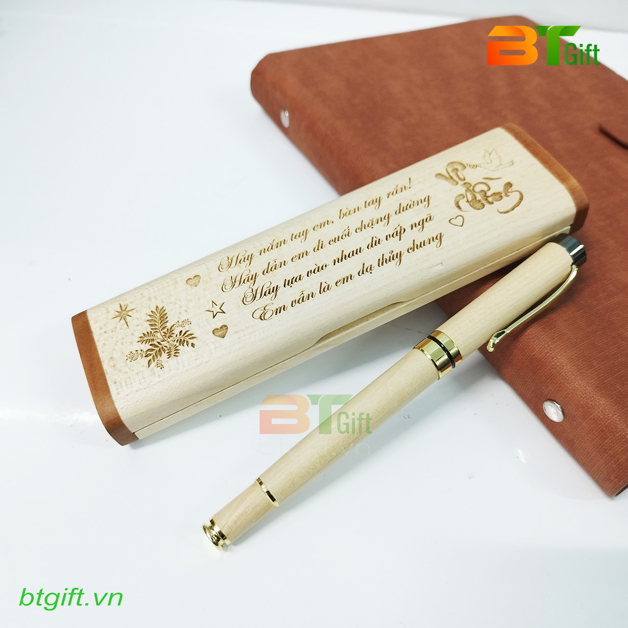 Bộ bút gỗ ký nắp, kèm hộp gỗ nhỏ | BT GIFT